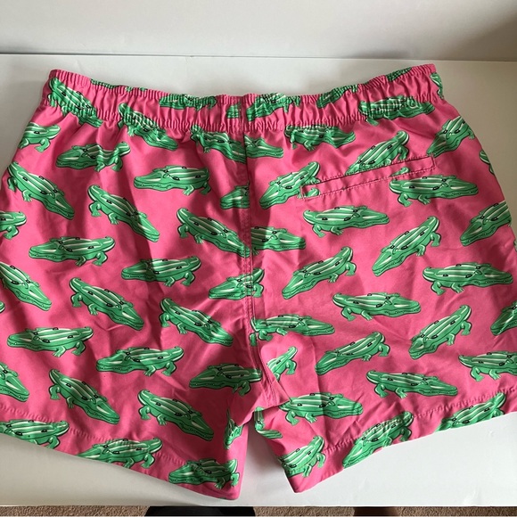 H&M men's swim trunks - pink with crocodiles, size Large - Picture 6 of 6